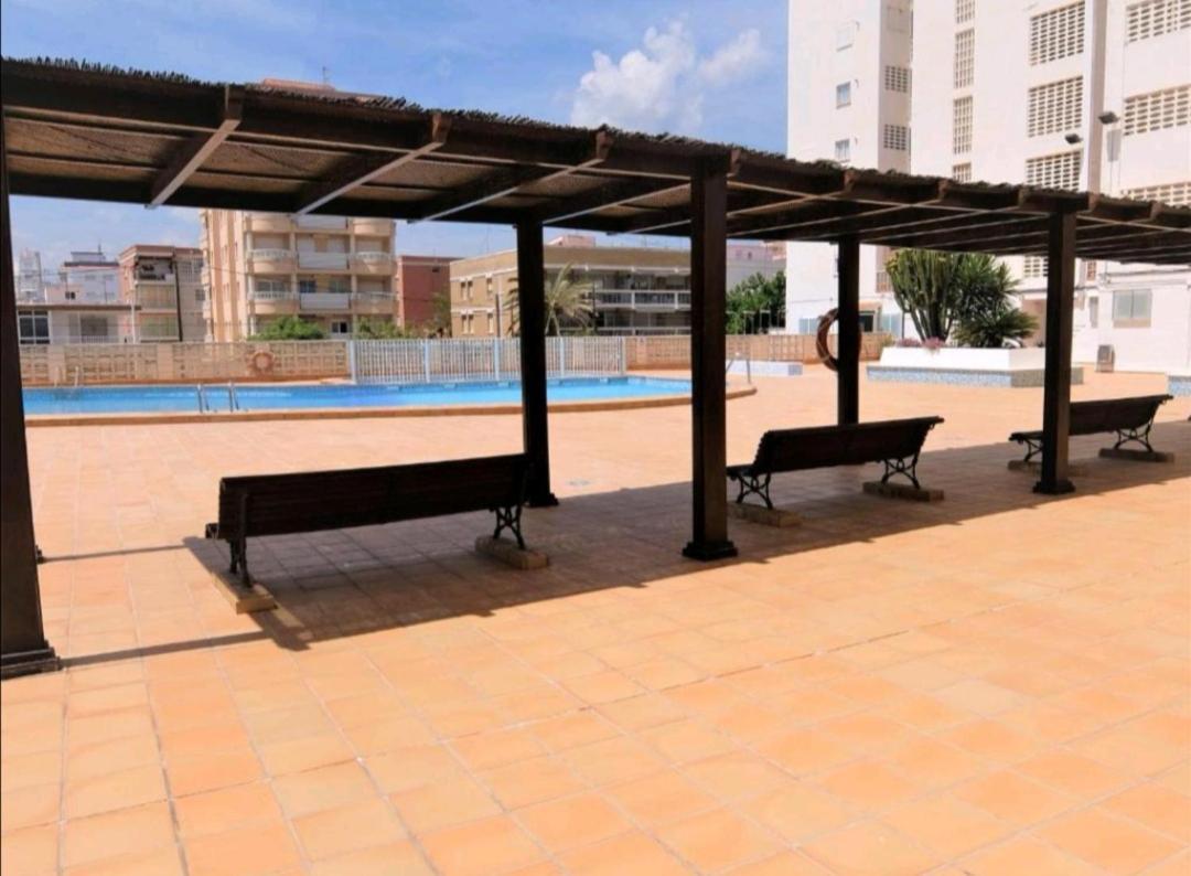 Apartamento A Pie De Playa-Edificio Bonaire غانديا المظهر الخارجي الصورة